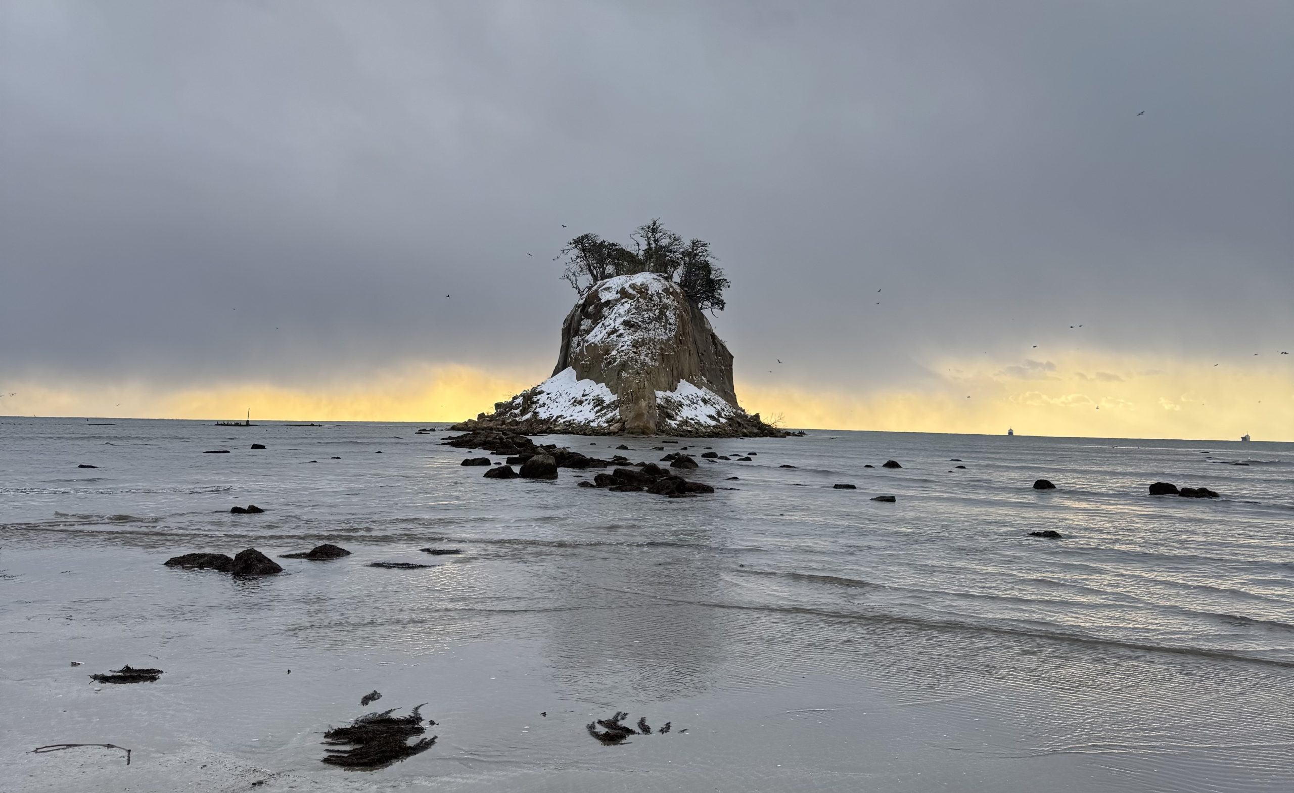 見附島　軍艦島