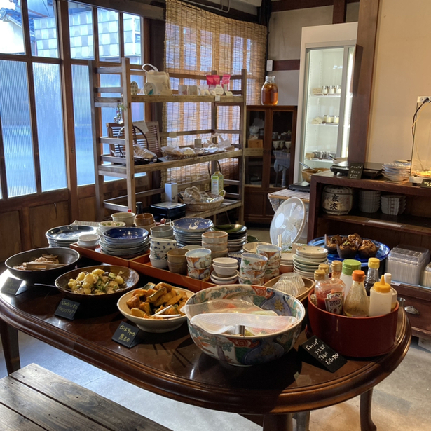 Dining & gallery ICOU